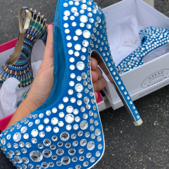 Wild Pair Pumps - Picture 4 of 4